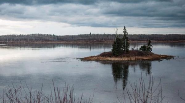 Blackfoot Islet Lake Hike for "Cigar" Caches
