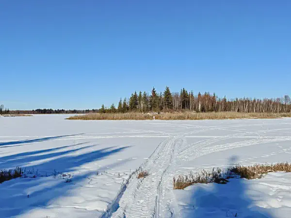 Ministik Hike to Two Cache Hides Near Ministik Lake