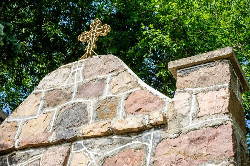 The front of the small chapel.
