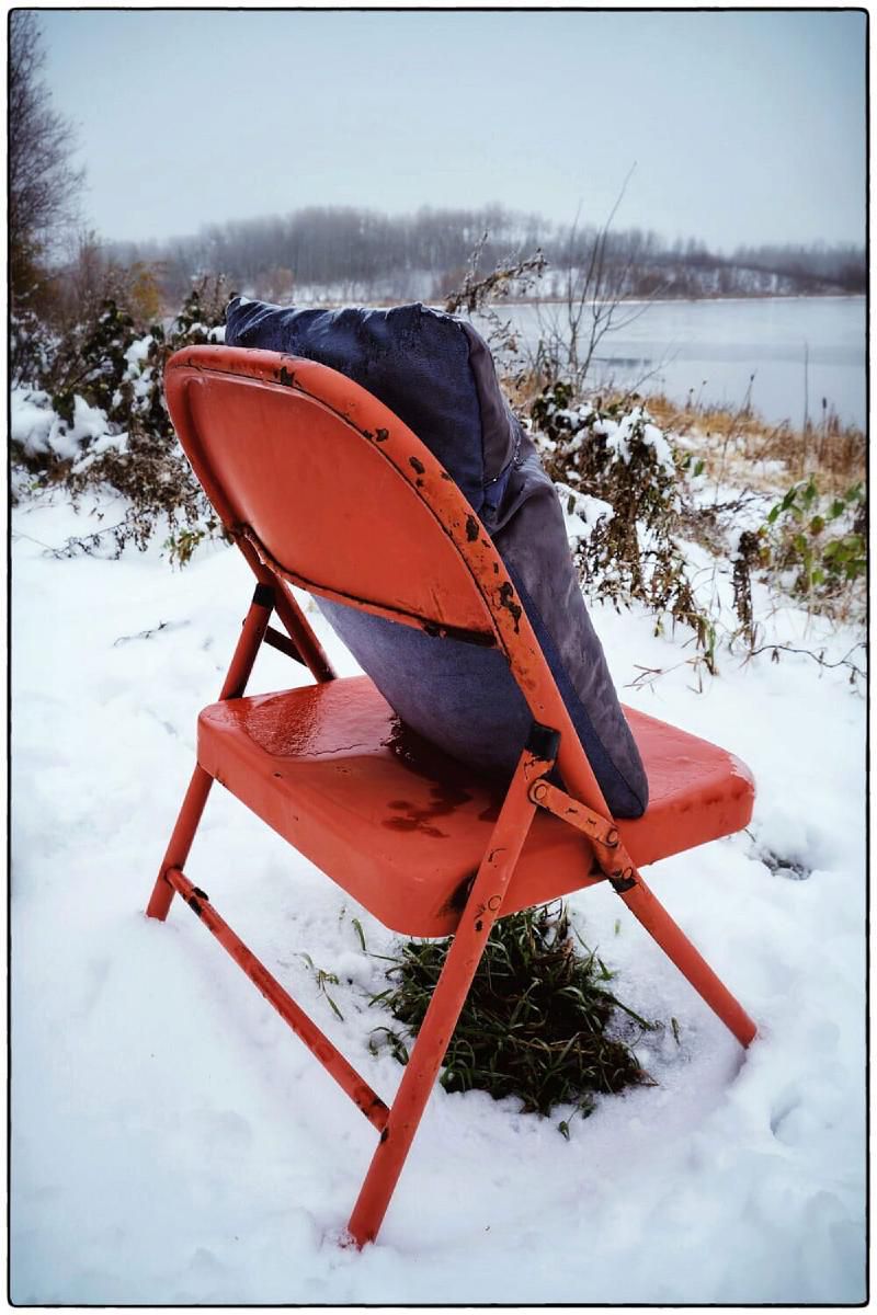 Later in the same month, in harsher weather, the cushion is still here